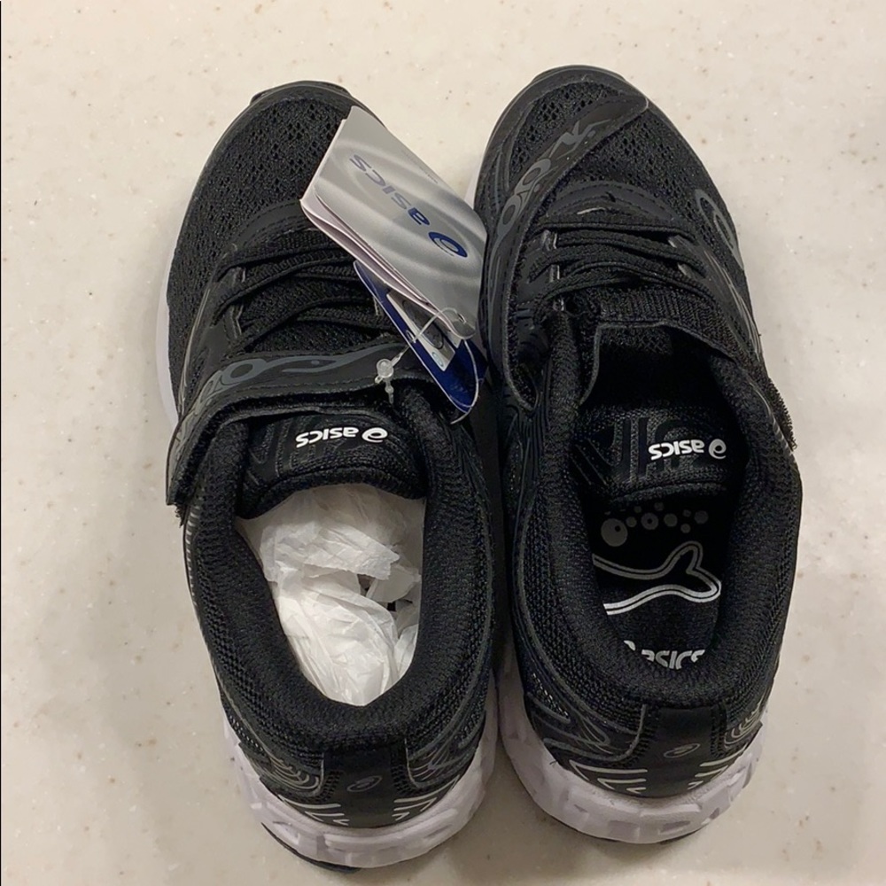 ASICS sneaker toddler girl.